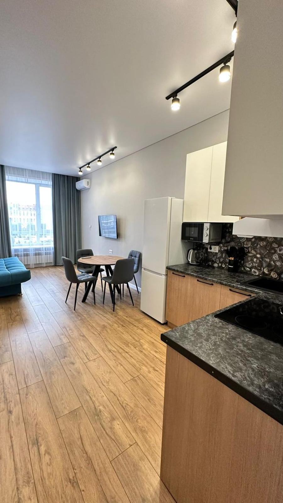 Новые Апартаменты Тандау Туран 34А Astana Exterior foto